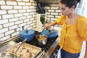 REVIEW: “Selena + Chef” Episodes 1-3 Selena+Chef