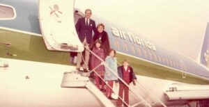 REVIEW: A Grandfather’s Final Days in ‘Last Flight Home’ Last Flight Home - But Why Tho