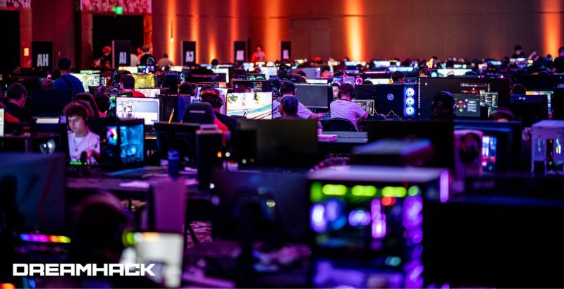 Dreamhack Dallas — But Why Tho (1)