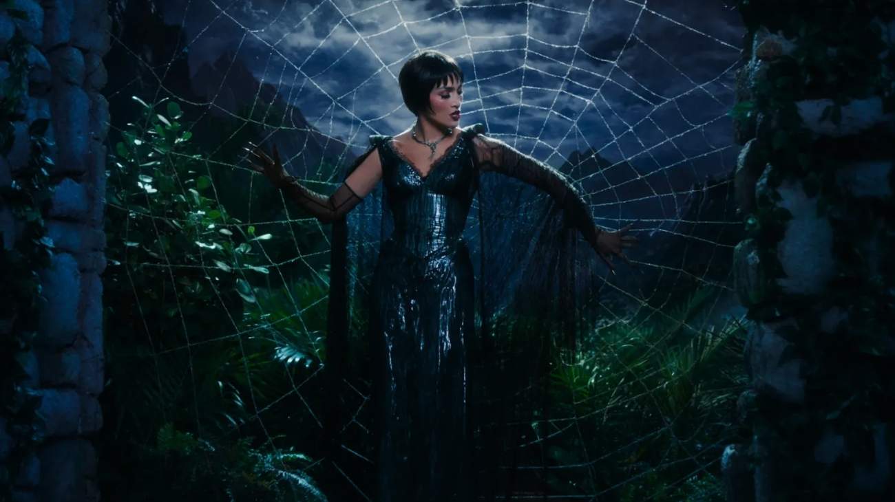 Kiss of the Spider Woman promotional image