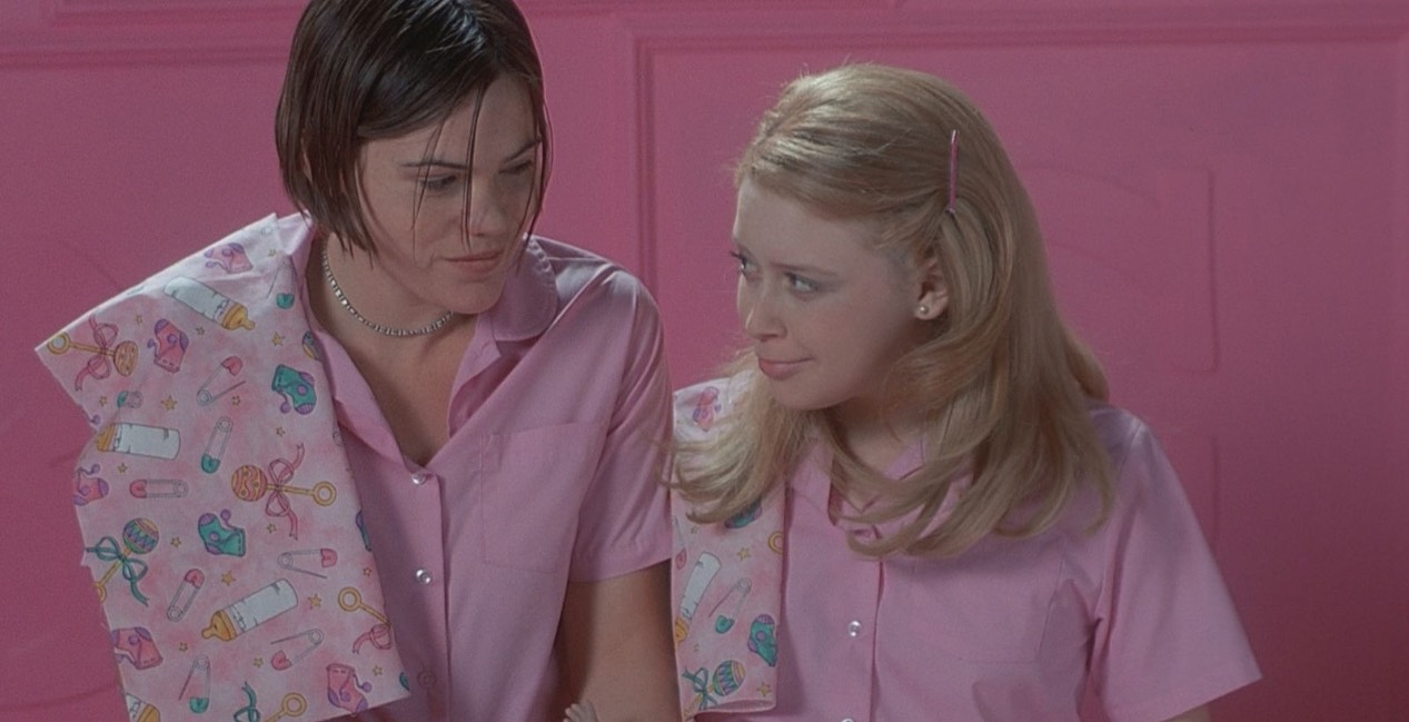 Clea DuVall and Natasha Lyonne in ‘But I’m a Cheerleader’ (1999) - Romance Movies Directed By Women