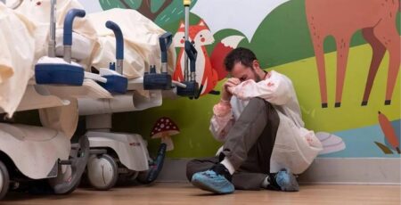 REVIEW: ‘The Pitt’ Episode 13 — “7:00 P.M.” Noah Wyle in The Pitt Episode 13