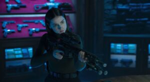 Ana de Armas as Eve Macarro