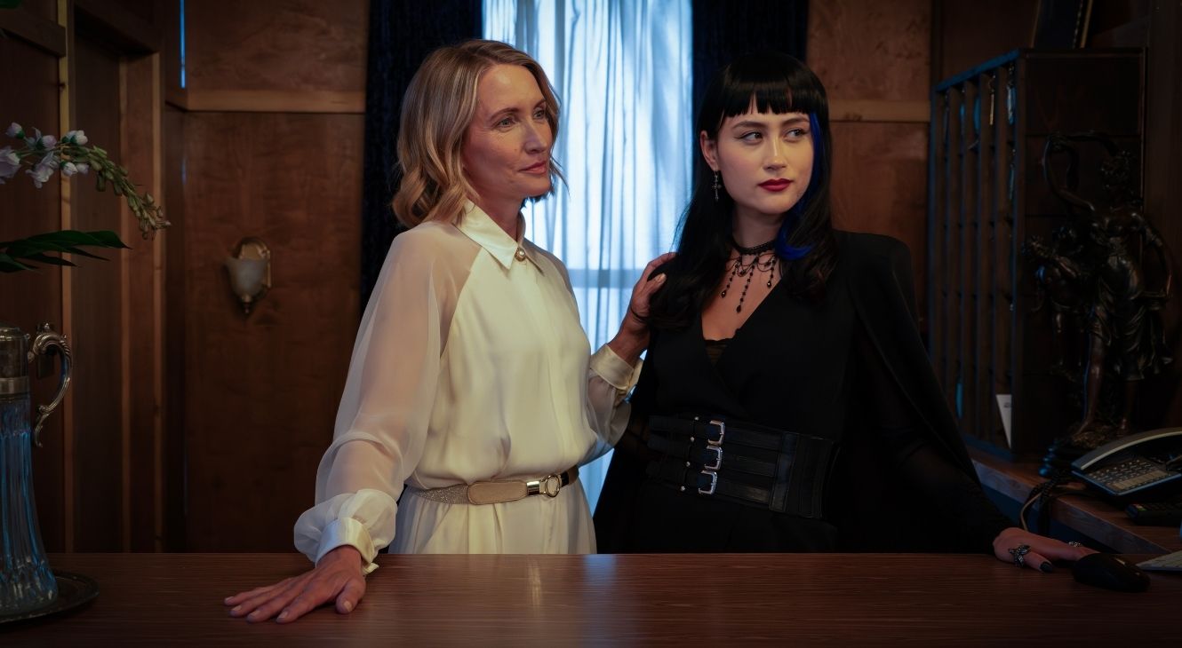 Michelle Nolden and Brynn Godenir in Hell Motel