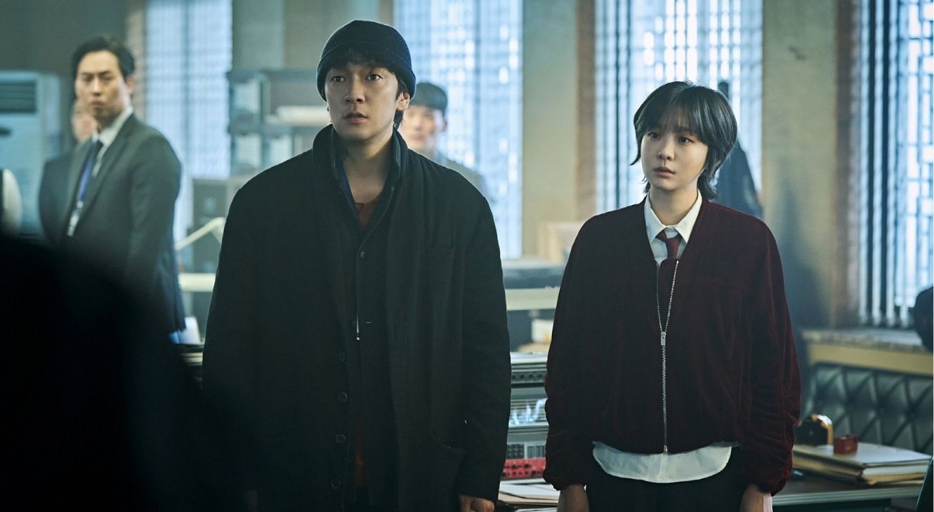 Son Suk-ku and Kim Dae-mi in Nine Puzzles