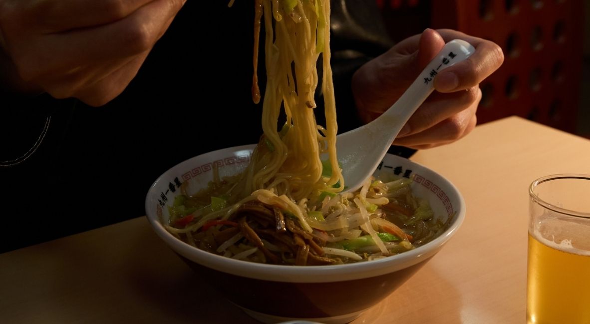 SuperGroupies Like A Dragon Collaboration Collection Kyushu No. 1 Star Motif Ramen Donburi Bowl & Spoon Set