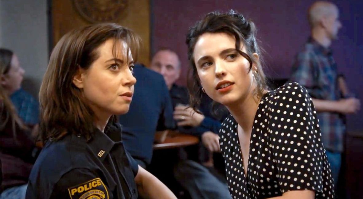 Aubrey Plaza's MG and Margaret Qualley's Honey in the film Honey Don't