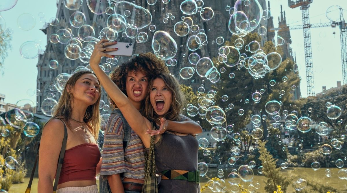 Madelyn Cline, Sofia Wylie, and Madison Thompson in The Map That Leads to You