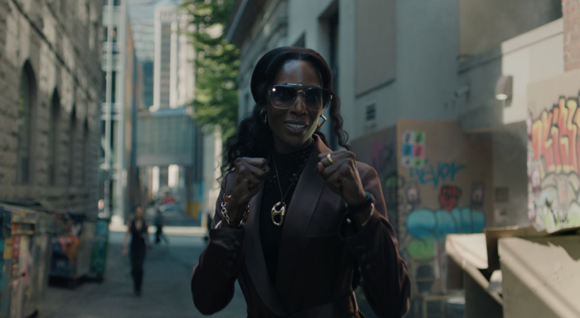 Aleesha gets ready to fight