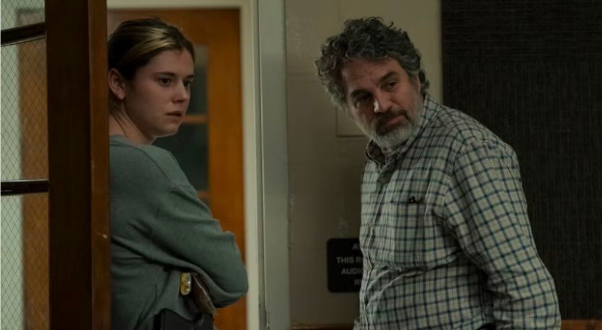 Lizzie and Brandis, played by Mark Ruffalo, in Task Episode 3