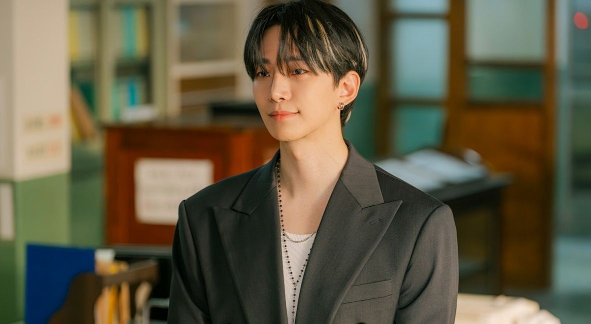 Lee Jun-ho and Kim Min-ha Star in New Netflix K-Drama 'Typhoon Family' 3 Typhoon Family promotional image from NEtflix