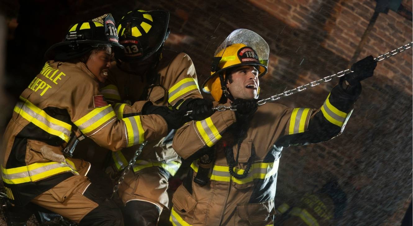 Hunter McVey, Hailey Kilgore, and Juani Feliz in 9-1-1 Nashville Episode 2 