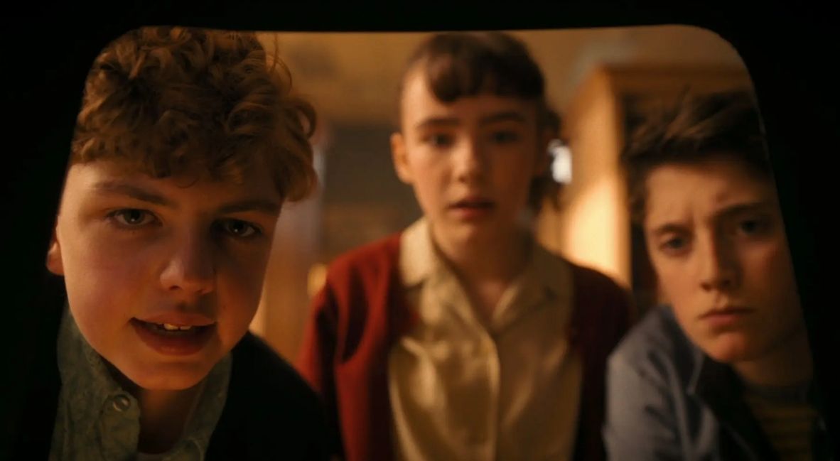 RECAP: 'IT: Welcome To Derry Episode 1' — "The Pilot" 3 IT: Welcome to Derry Episode 1 - "The Pilot" promotional still