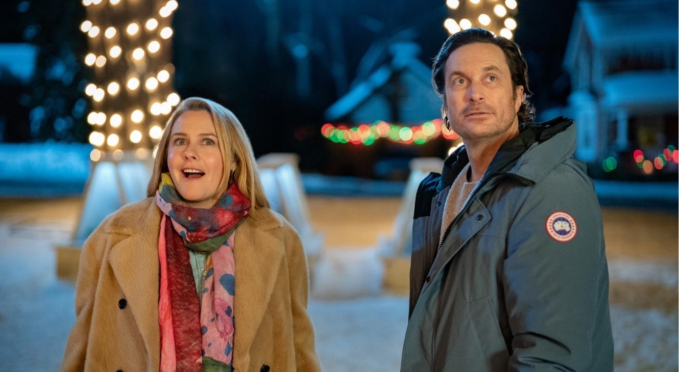 Alicia Silverstone and Oliver Hudson in A Merry Little Ex-Mas