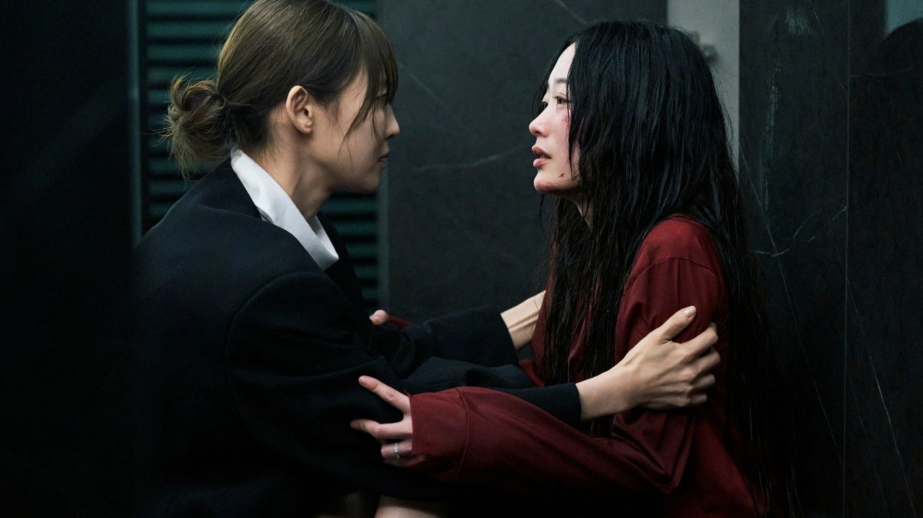 Jeong So-nee and Lee Yoo-mi in As You Stood By