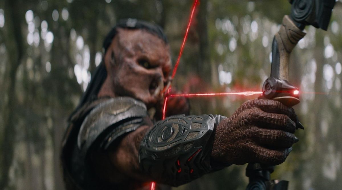 Dak Preparing an Arrow in Predator Badlands