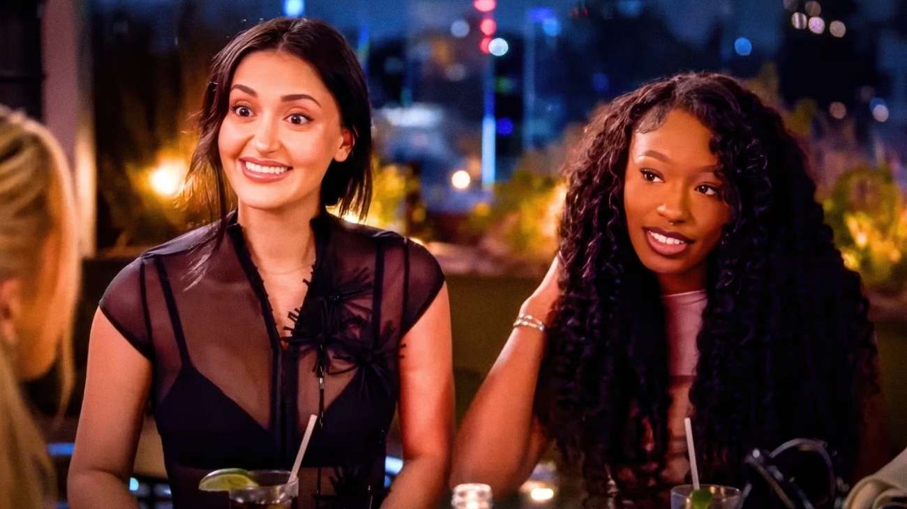 Still from Love Island Beyond the Villa Season 1