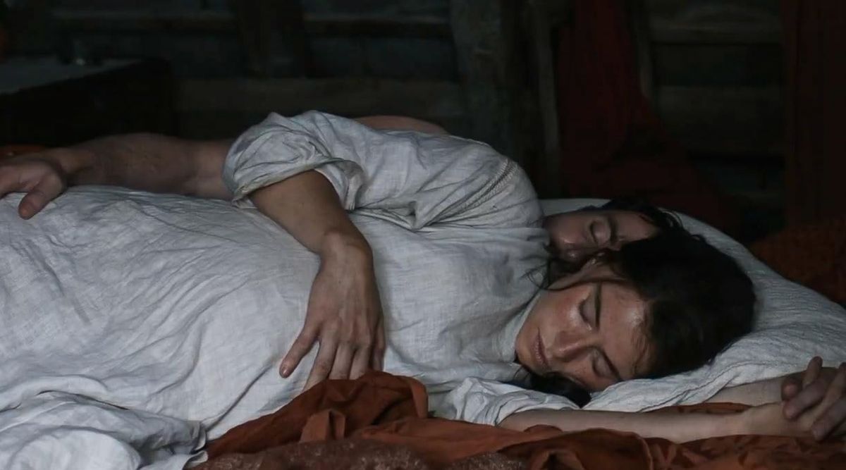 Paul Mescal and Jessie Buckley in Hamnet