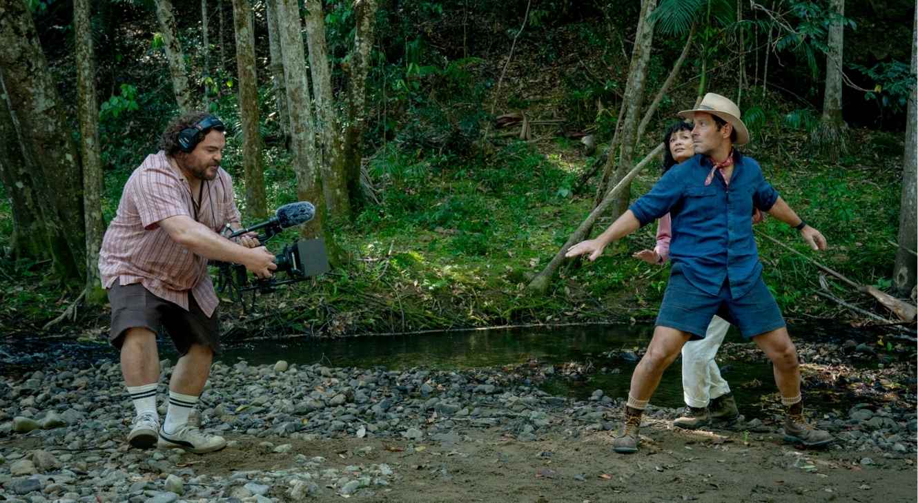 Jack Back and Paul Rudd in Anaconda (2025)