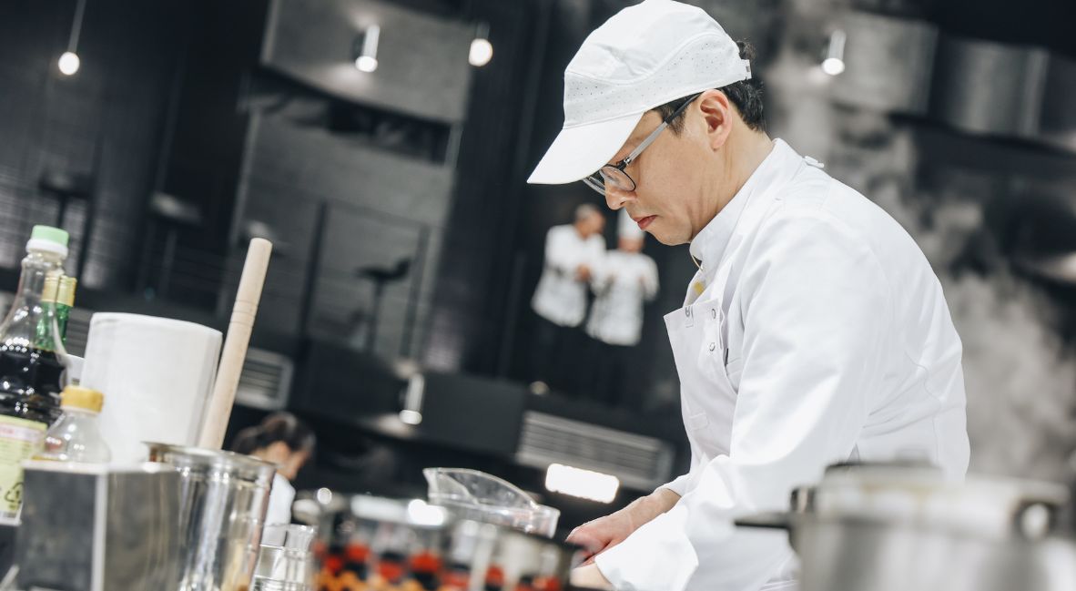 Choi Kang-rok returns for Culinary Class Wars Season 2