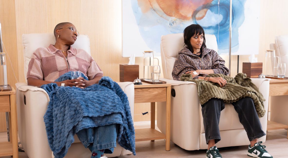 Hen and another patient at the medical spa in 9-1-1 Season 9 Episode 7