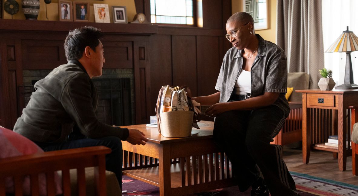 Chimney and Hen talking during 9-1-1 Season 9 Episode 8