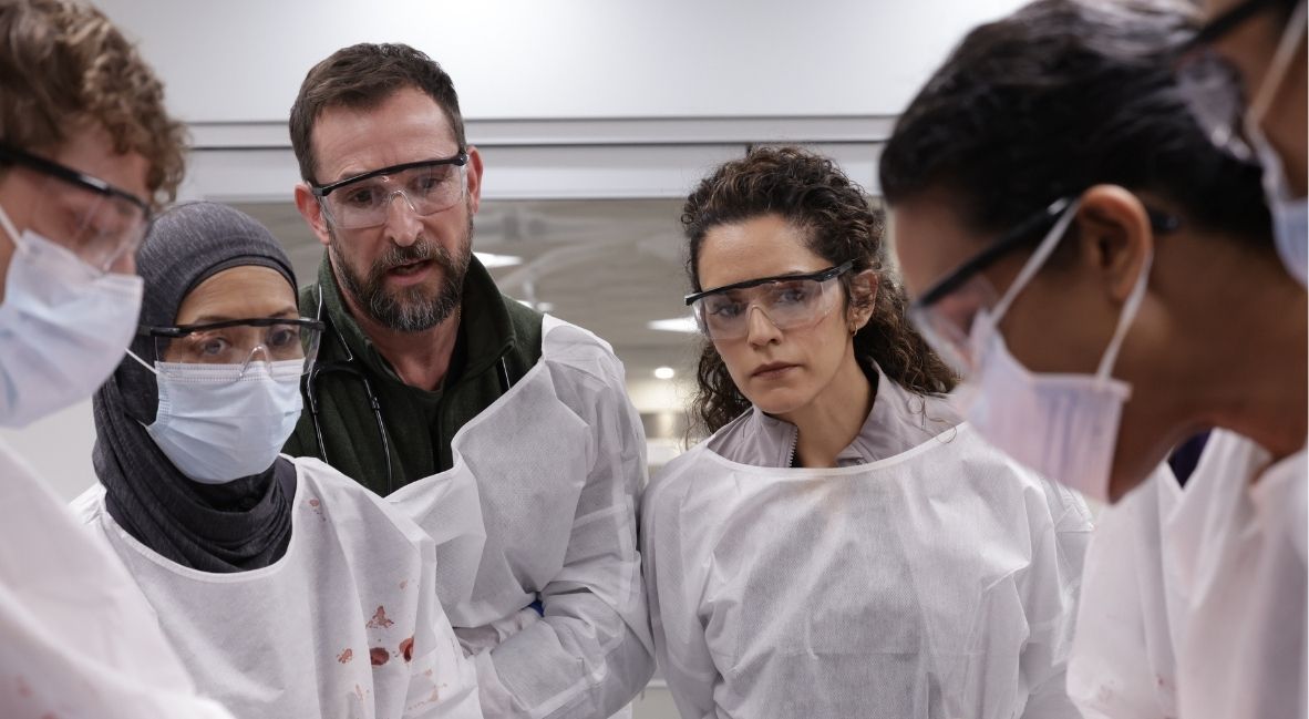 REVIEW: 'The Pitt' Season 2 Episode 1 — "7:00 A.M." 1 Whitaker, Robby, Perlah, Mohan, and Al-Hashimi in The Pitt Season 2 Episode 1