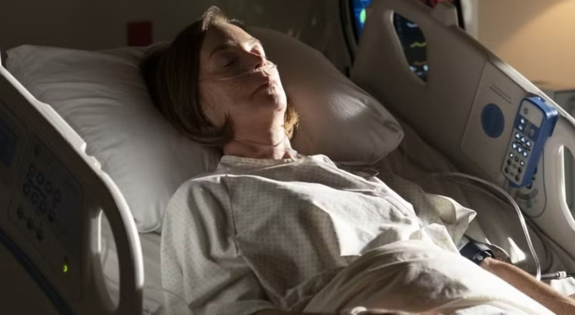 Julianne Nicholson as Sinatra in a hospital bed 