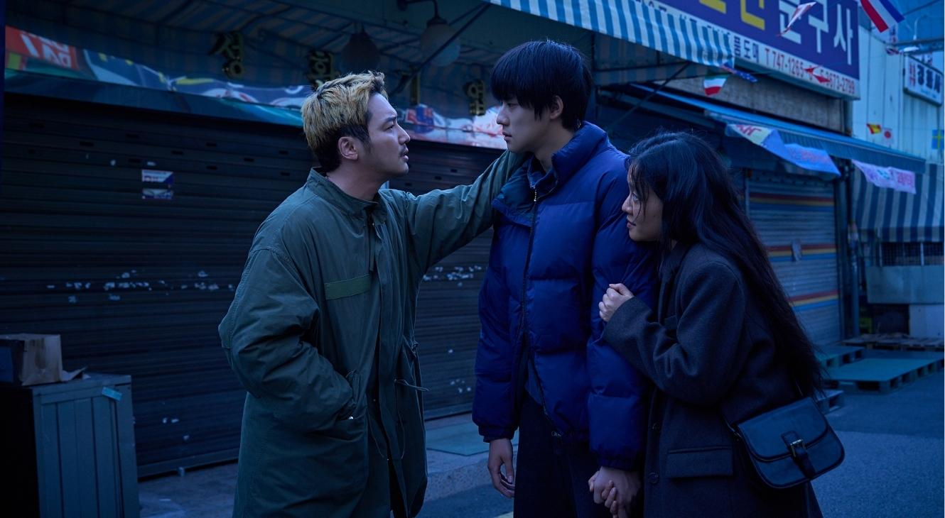 Byun Yo-han. Go Ah-sung and Moon Sang-min in Pavane (2026)