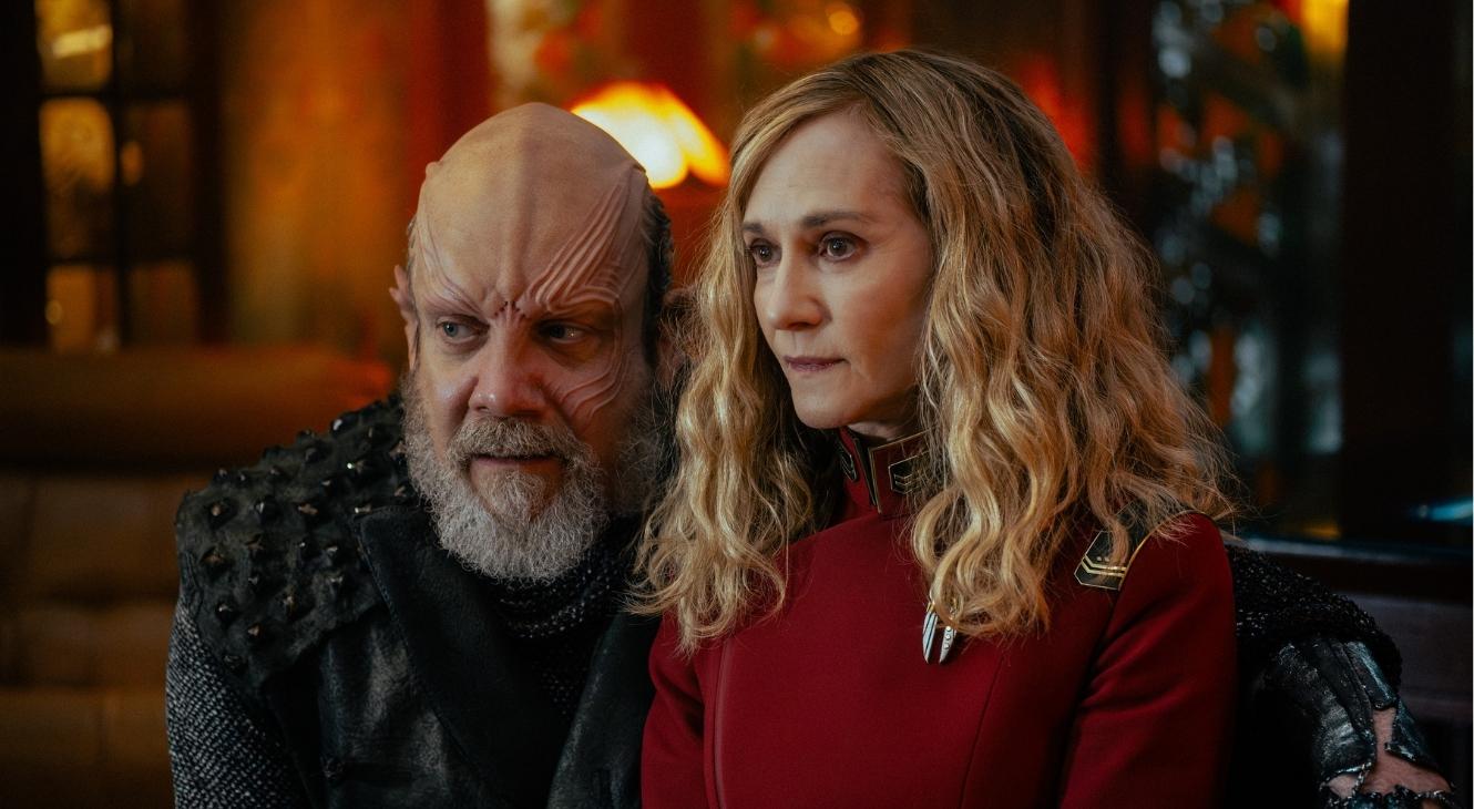 Paul Giamatti and Holly Hunter in Starfleet Academy Episode 6