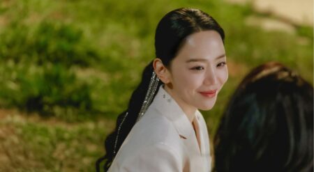 REVIEW: ‘The Art of Sarah’ Lacks Balance In Its Mystery Shin Hye-sun in The Art of Sarah