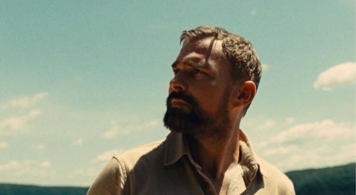 Seann William Scott stars in Dolly