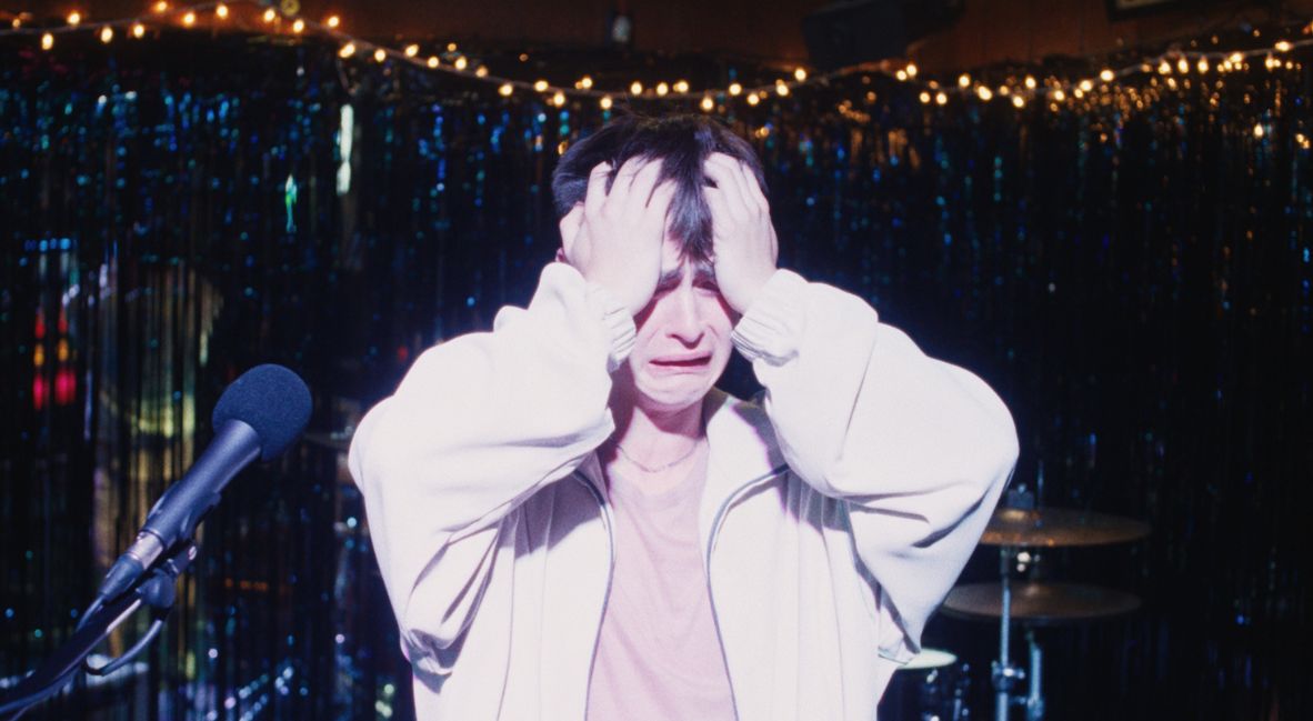 Balthazar cries on stage 