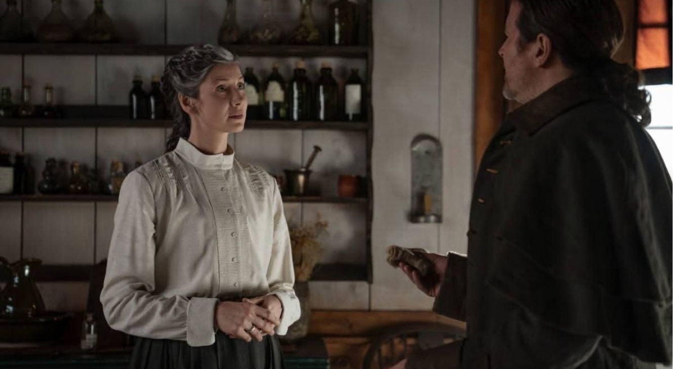 Still from Outlander Season 8 Episode 4