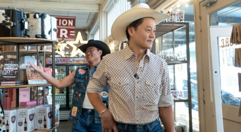 REVIEW: ‘Ready or Not Texas’ Understands What Makes The State Tick Ready or Not Texas Still from Netflix with Lee Seo-jin and Nah Yung-suk