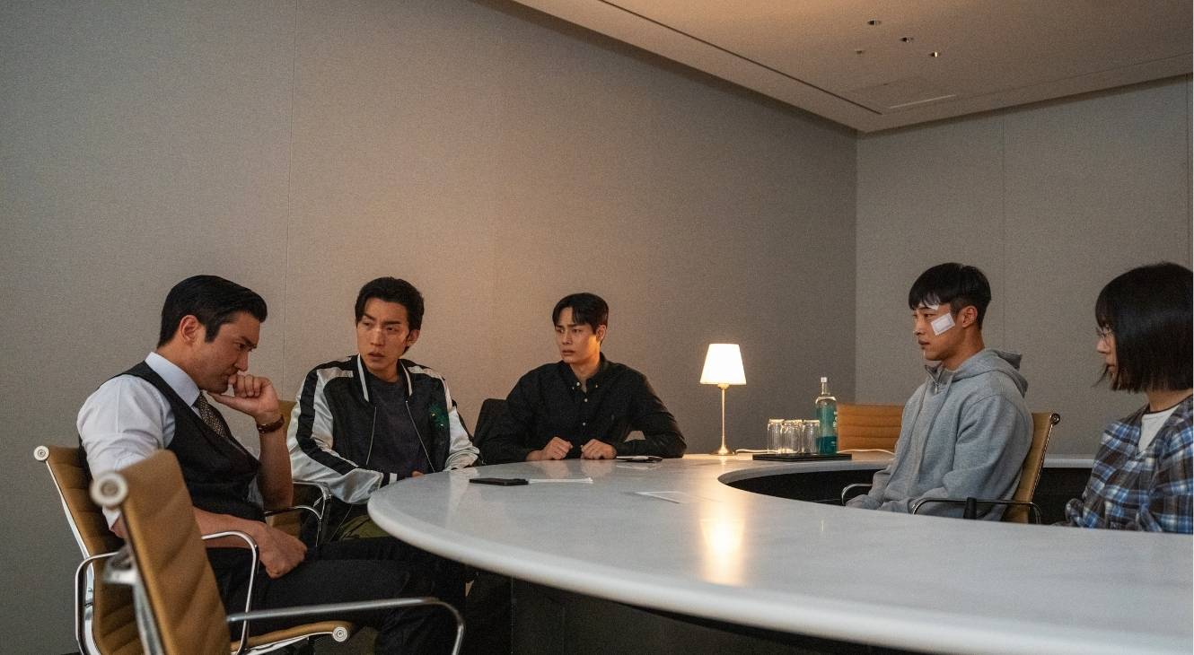 The gang in Bloodhounds Season 2