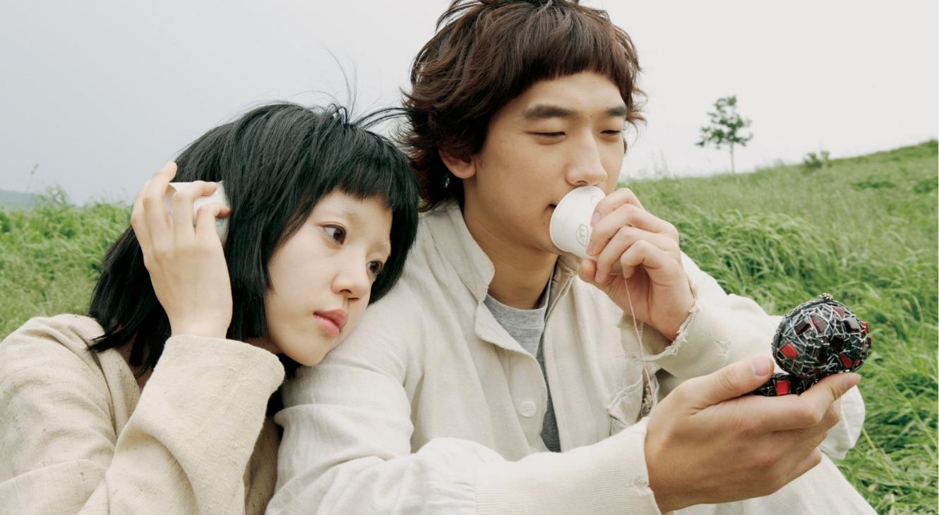 Im Soo-jung and Jung Ji-hoon in I'm a Cyborg, But That's Ok