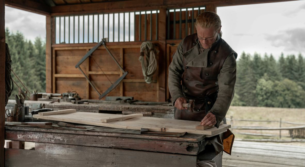 RECAP: ‘Outlander’ Season 8 Episode 7 — "Evidence Of Things Not Seen" 9 Jamie builds a coffin for Fergus