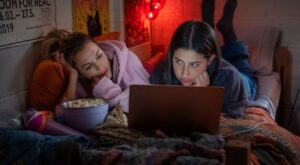 Chloe East, Sadie Sandler in Roommates (2026)