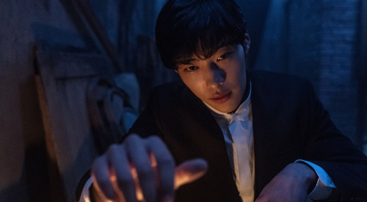 Woo Do-hwan in Mad Dog in The Divine Fury