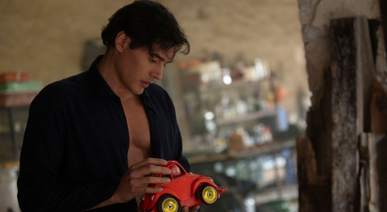 REVIEW: 'No Place To Be Single' Finds Its Place In The End 1 Cristiano Caccamo in No Place To Be Single