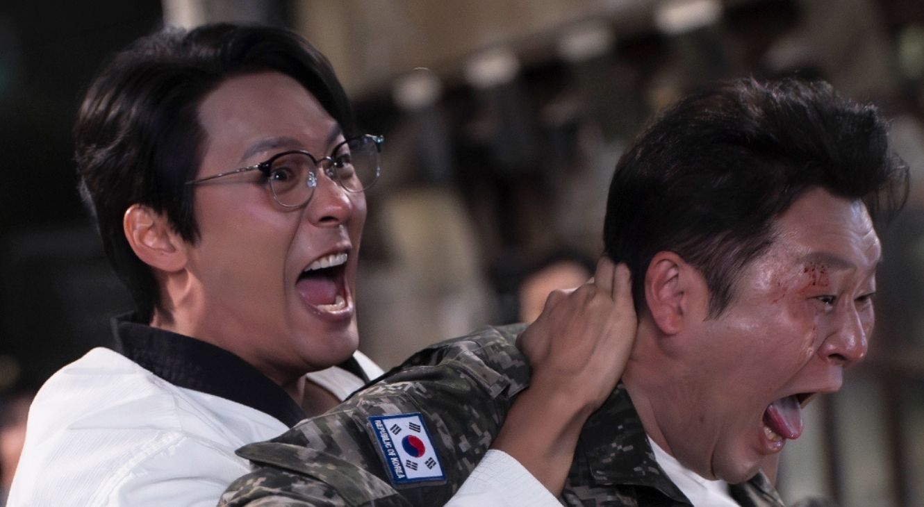 REVIEW: 'Agent Kim Reactivated' Is Looking Like The Action Series Of The Summer 3 Choi Dae-hoon and Yoon Kyung-ho in Agent Kim Reactivated