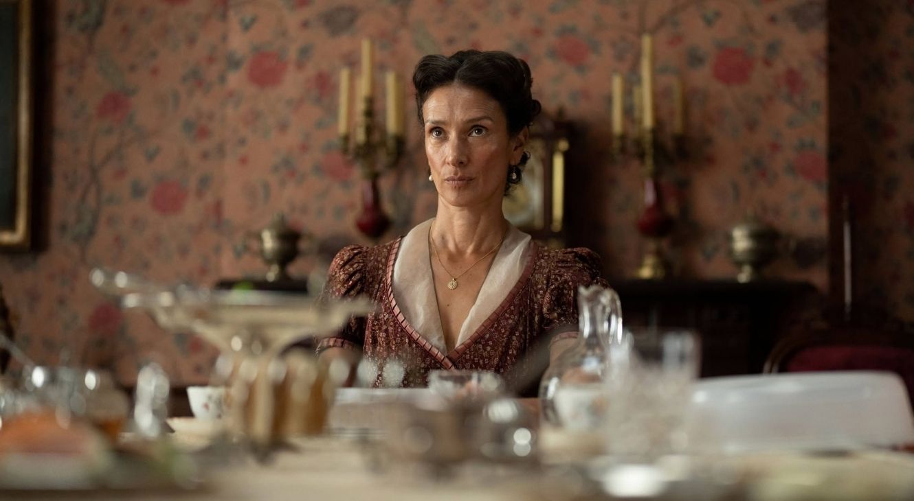 Indira Varma in The Other Bennet Sister Episode 10