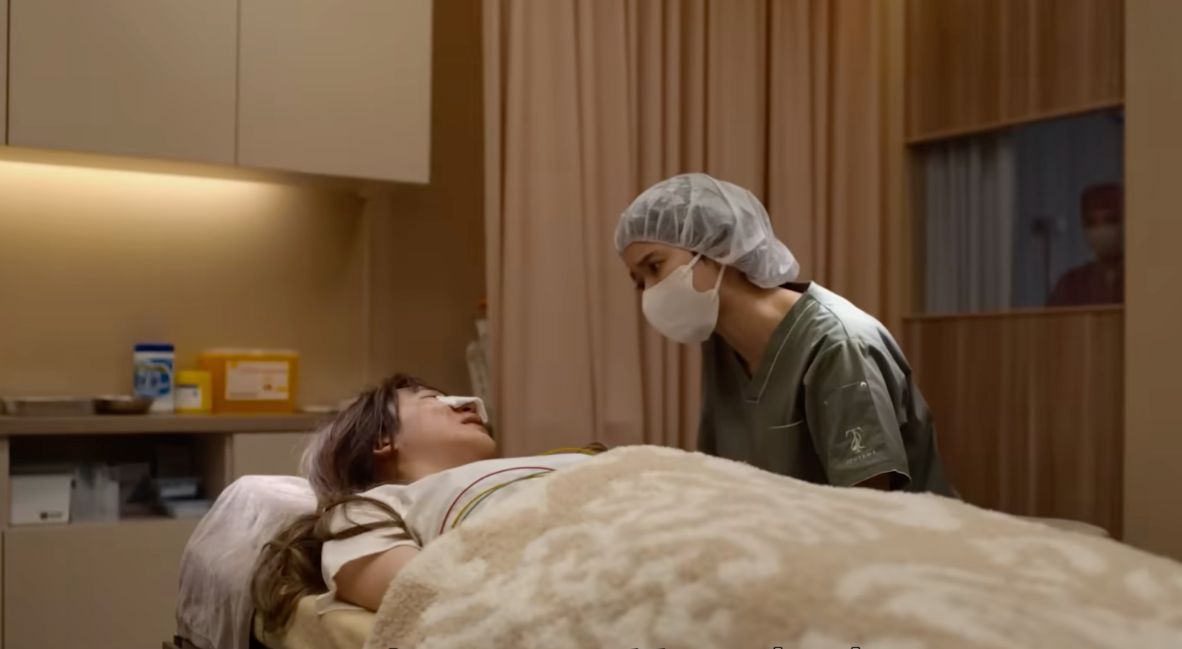 Plastic Beauty still from Netflix