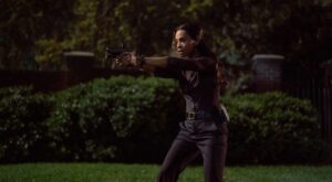 Zoe Saldaña in Lioness Season 3 Episode 1