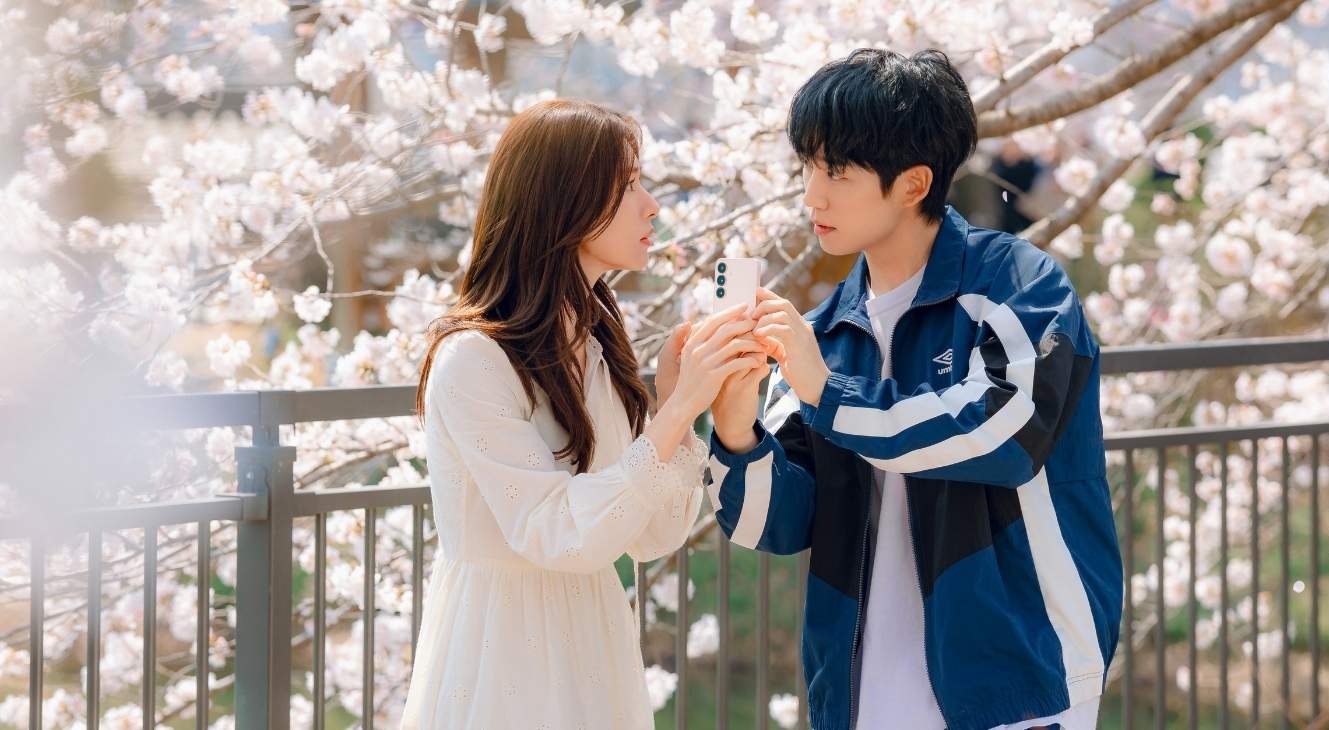 Ahn Ha-young ad Jung Hae-in in Our Sticky Love