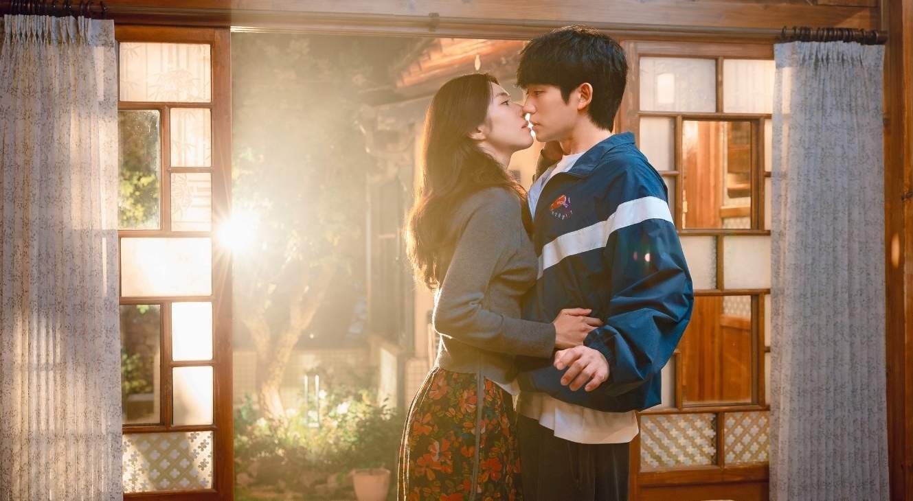 Ahn Ha-young ad Jung Hae-in in Our Sticky Love