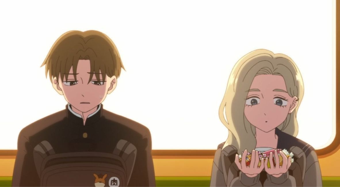 Taira sits next to Azuma on the train as she holds snacks
