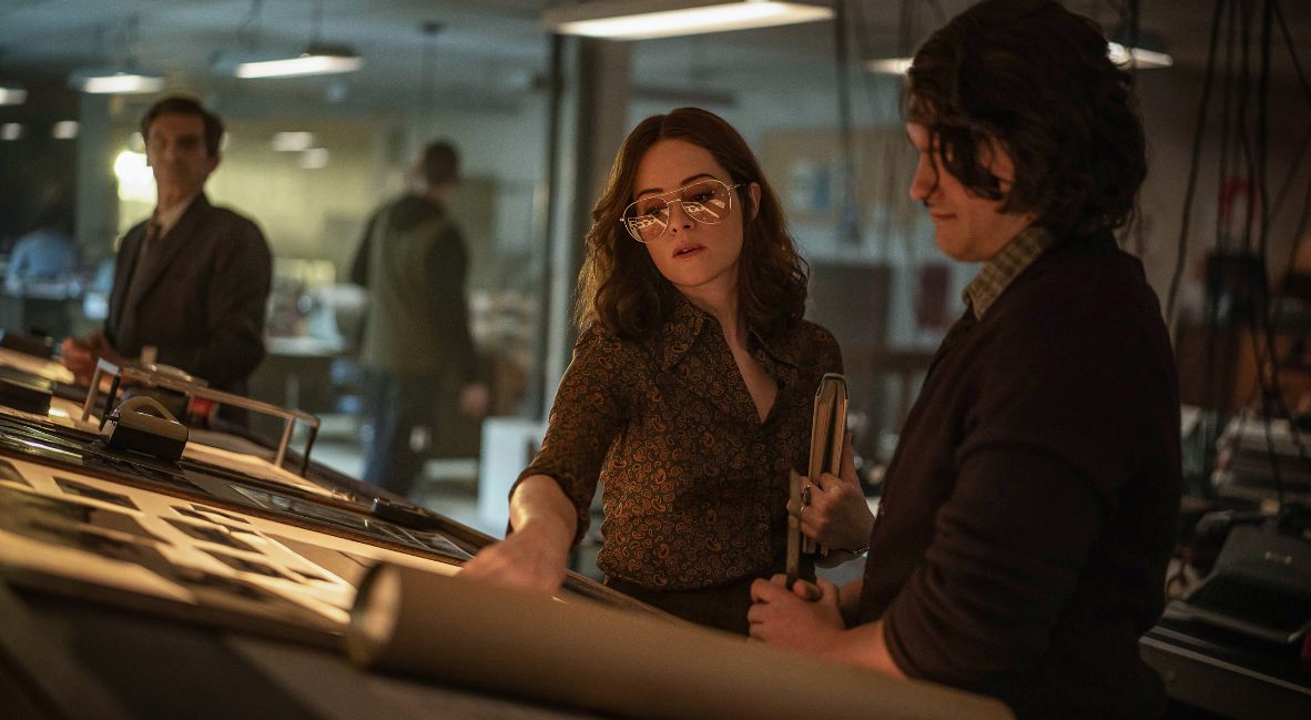 TIFF 2026: 'Ink' (2026) Traffics In The Cheap Tabloid Sensationalism It Seeks To Skewer 3 Claire Foy in Ink (2026)