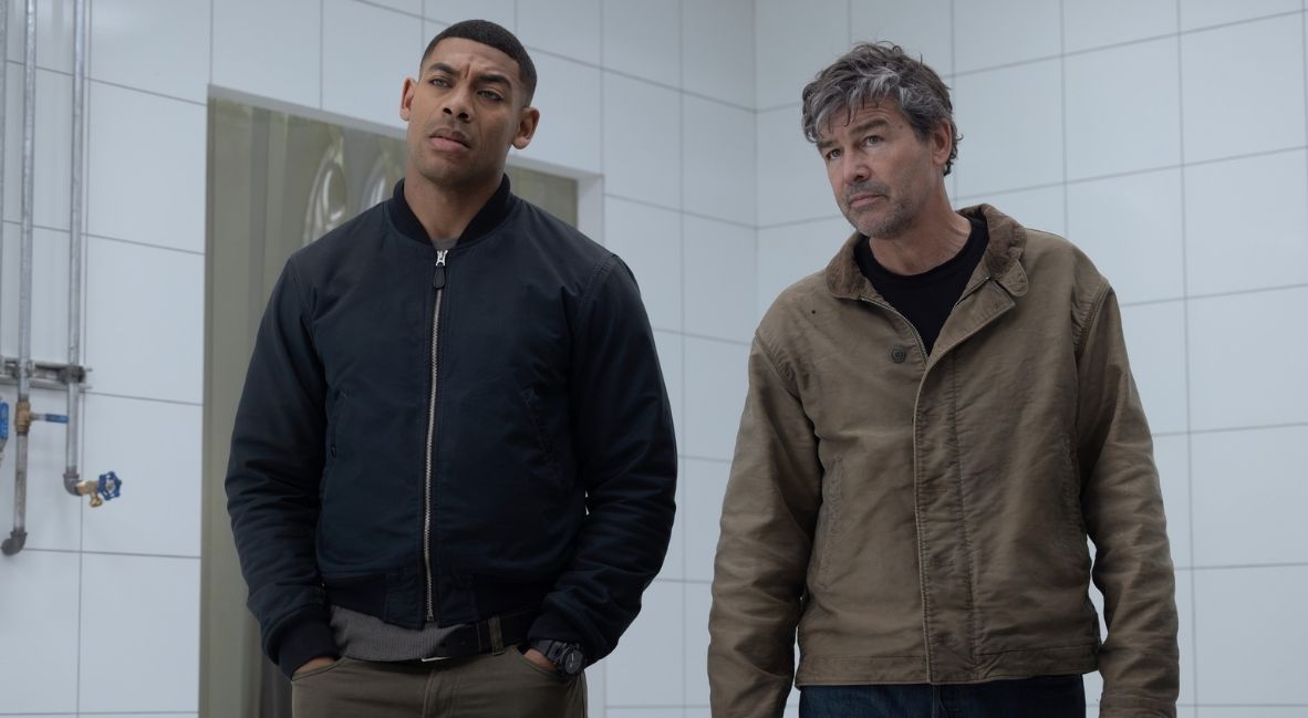 Aaron Pierre and Kyle Chandler in Lanterns Episode 4